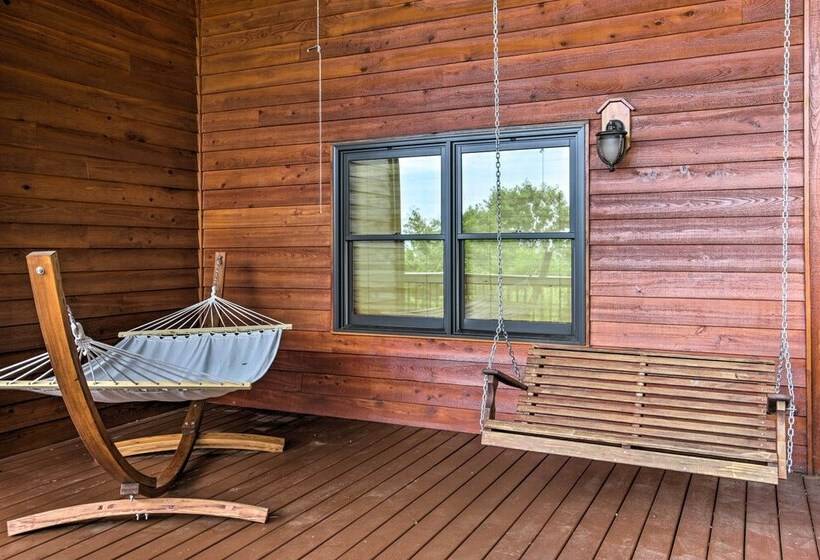 Spacious Murphy Cabin W/ Game Rooms + Mtn Views!