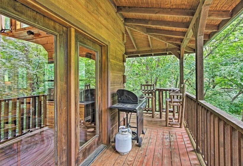 Spacious & Secluded Cabin: 25 Mi To Bentonville!