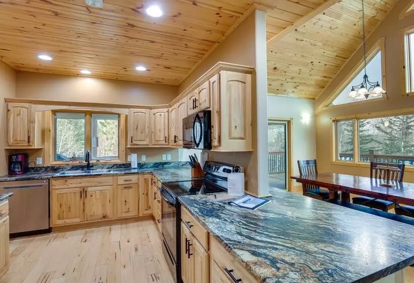 Spacious Terry Peak Cabin < 1 Mi To Ski Lift