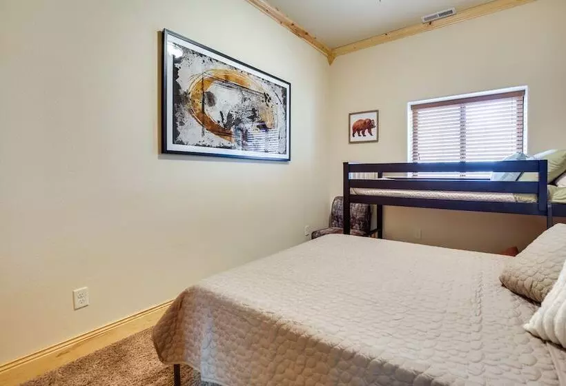 Spacious Terry Peak Cabin < 1 Mi To Ski Lift