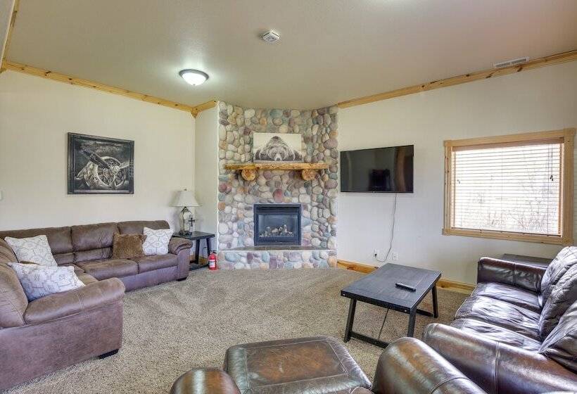 Spacious Terry Peak Cabin < 1 Mi To Ski Lift