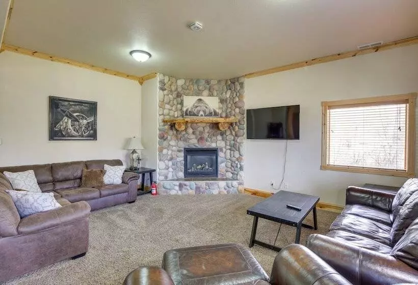 Spacious Terry Peak Cabin < 1 Mi To Ski Lift