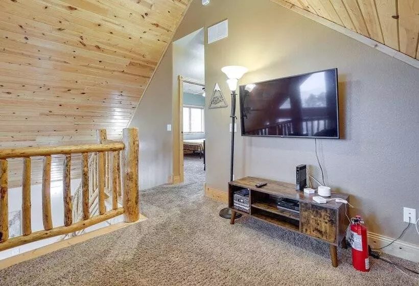 Spacious Terry Peak Cabin < 1 Mi To Ski Lift