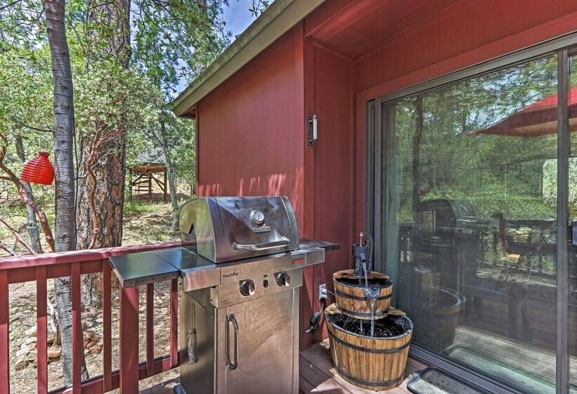 Furnished Deck: Romantic Strawberry/pine Studio!