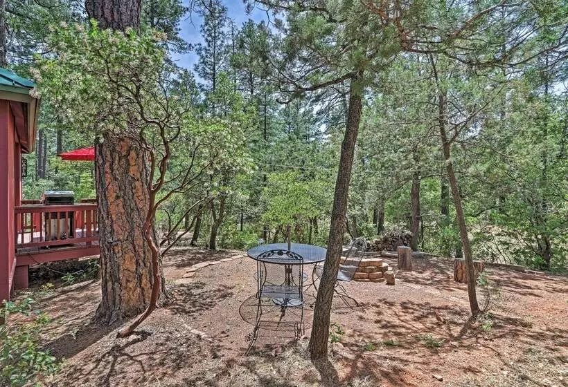 Furnished Deck: Romantic Strawberry/pine Studio!