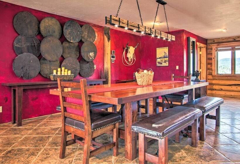 Stunning Mountain View Ranch On 132 Acres!