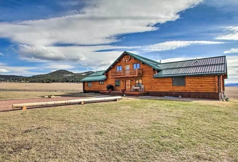 Stunning Mountain View Ranch On 132 Acres!