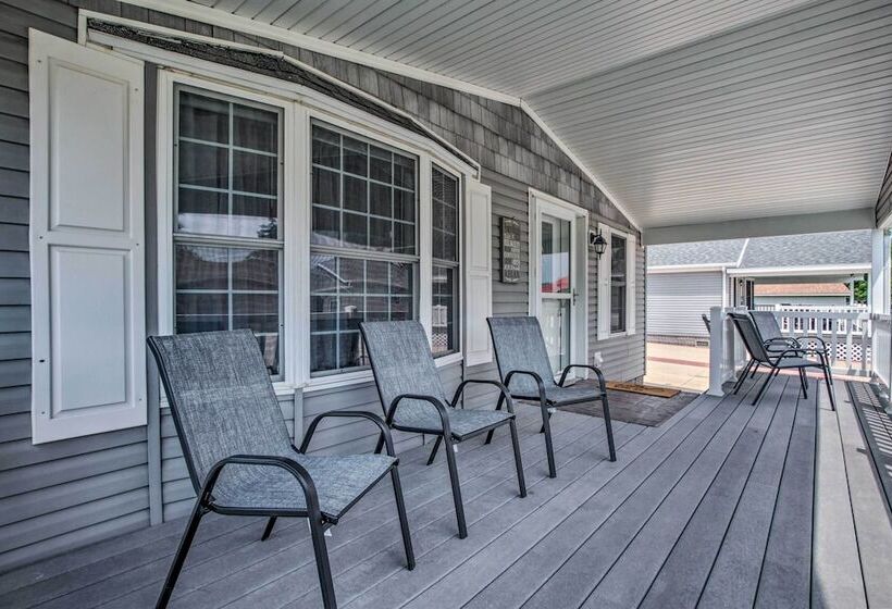 Updated Harpers Ferry Home: Only Half Mi To River!