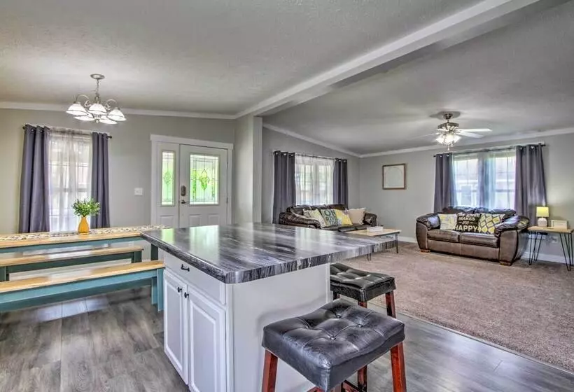 Updated Harpers Ferry Home: Only Half Mi To River!
