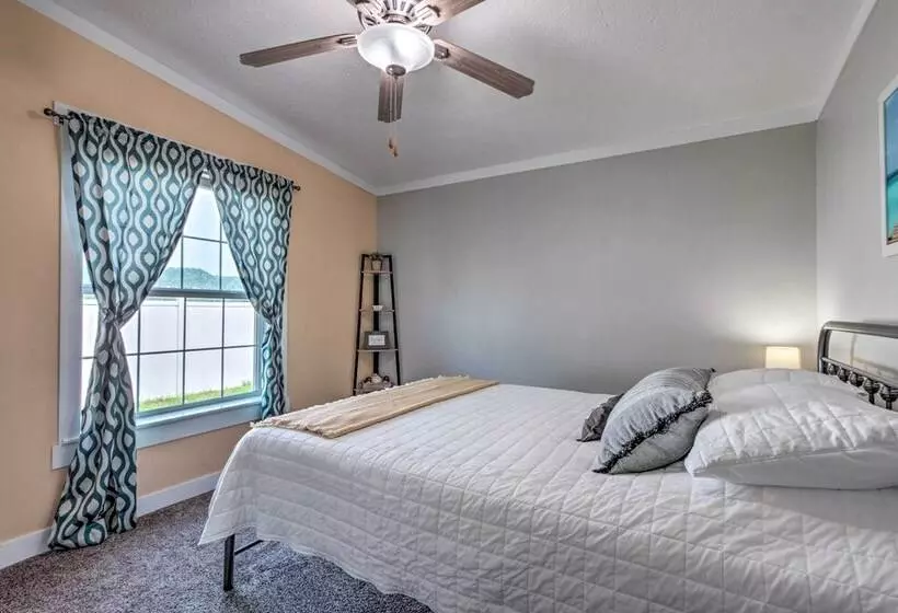 Updated Harpers Ferry Home: Only Half Mi To River!