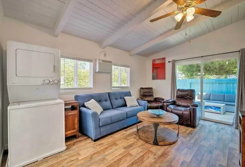 Quaint Jamestown Home W/ Yard: Half Mi To Downtown