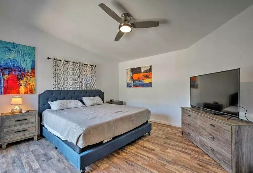 Quaint Jamestown Home W/ Yard: Half Mi To Downtown