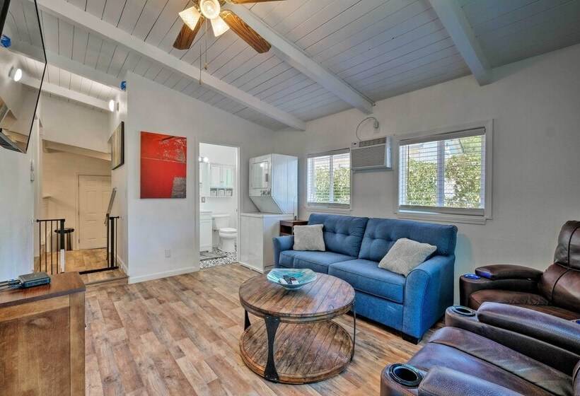 Quaint Jamestown Home W/ Yard: Half Mi To Downtown