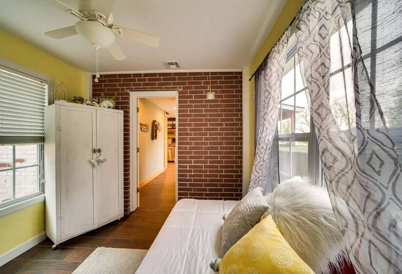 Lakefront Afton Home W/ Hot Tub & Shared Dock!