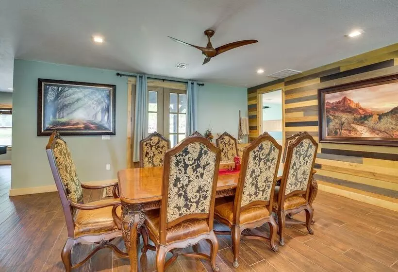 Lakefront Afton Home W/ Hot Tub & Shared Dock!