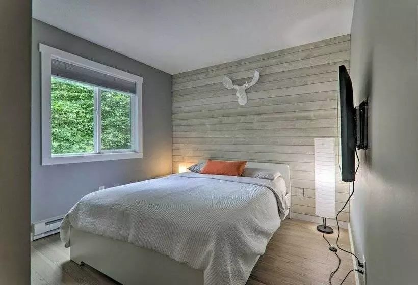 Upscale Tobyhanna Cabin W/ Resort Style Amenities!
