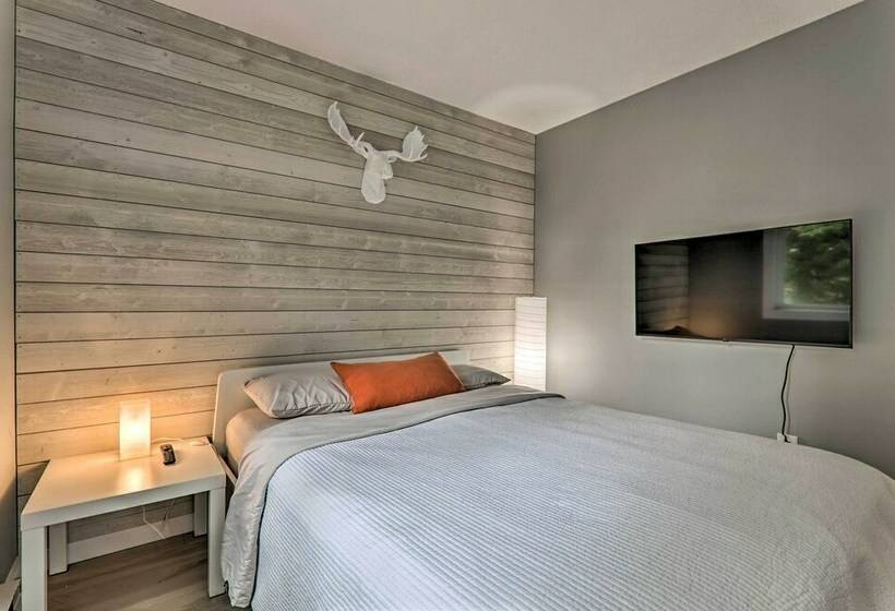 Upscale Tobyhanna Cabin W/ Resort Style Amenities!