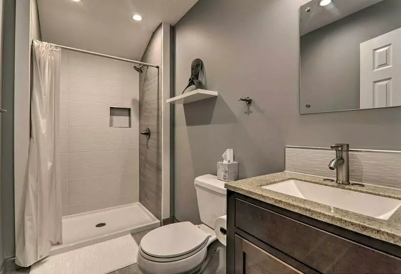 Upscale Tobyhanna Cabin W/ Resort Style Amenities!