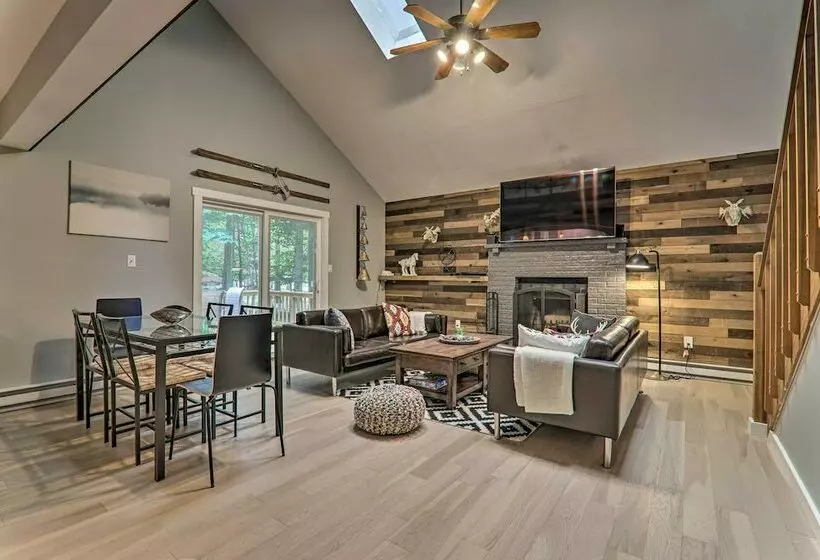 Upscale Tobyhanna Cabin W/ Resort Style Amenities!