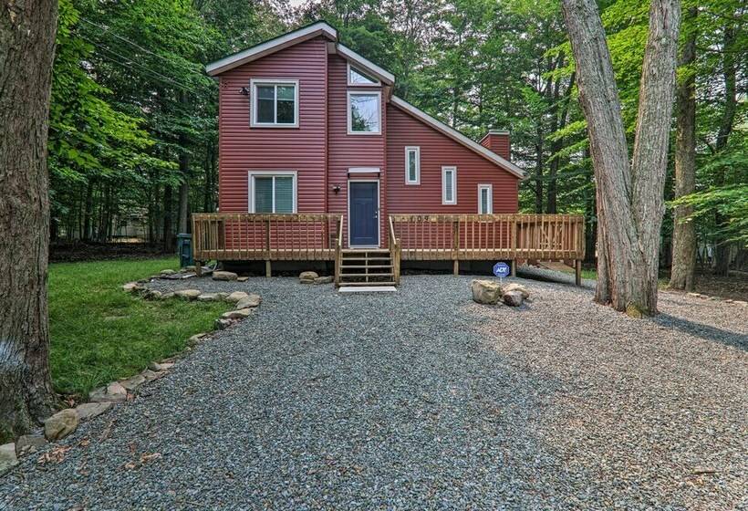 Upscale Tobyhanna Cabin W/ Resort Style Amenities!