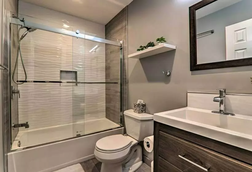Upscale Tobyhanna Cabin W/ Resort Style Amenities!