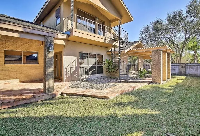 Pool & Game Room: Waterfront Harlingen Home