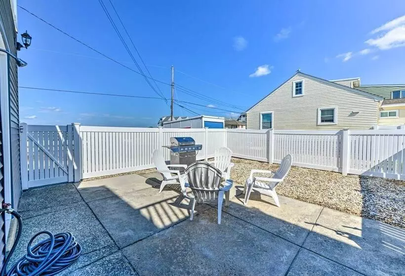 Bayfront Brigantine Escape W/ Porch & Bay Views!