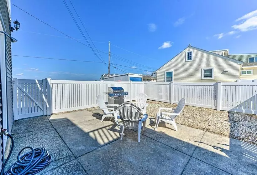 Bayfront Brigantine Escape W/ Porch & Bay Views!