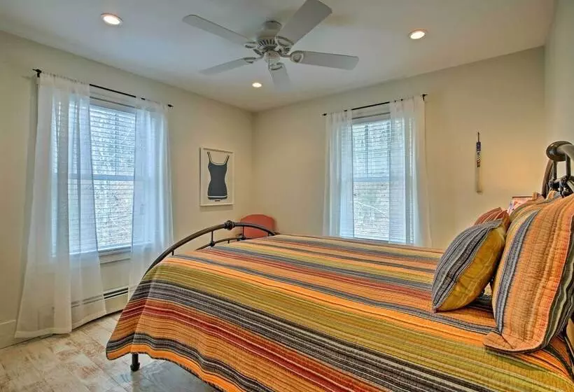 Boothbay Harbor Beach House By Park & Restaurants!