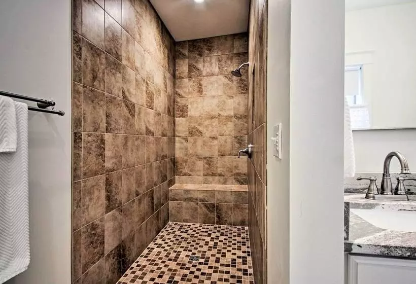 Boothbay Harbor Beach House By Park & Restaurants!