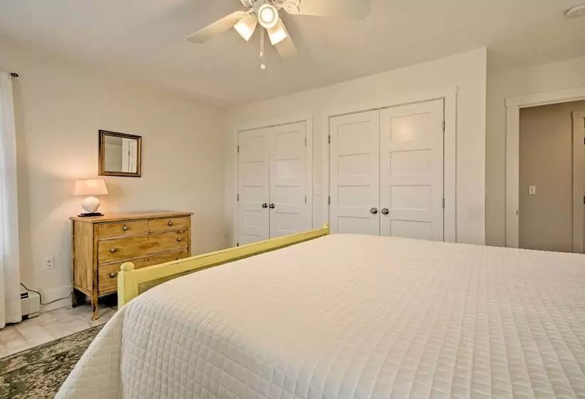 Boothbay Harbor Beach House By Park & Restaurants!