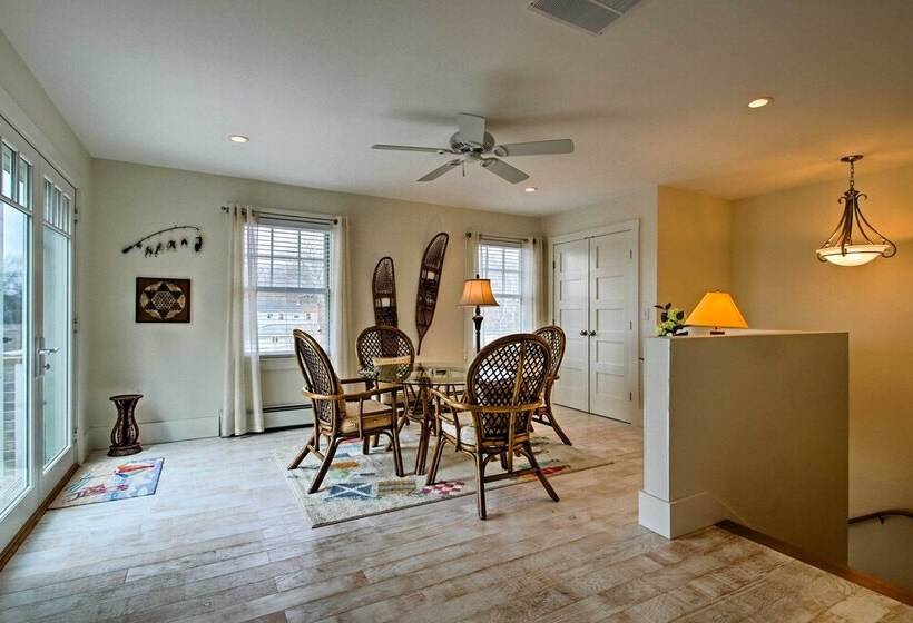 Boothbay Harbor Beach House By Park & Restaurants!