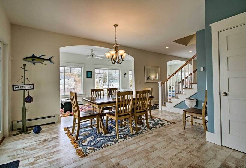 Boothbay Harbor Beach House By Park & Restaurants!