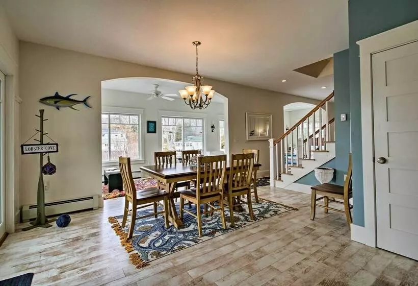 Boothbay Harbor Beach House By Park & Restaurants!