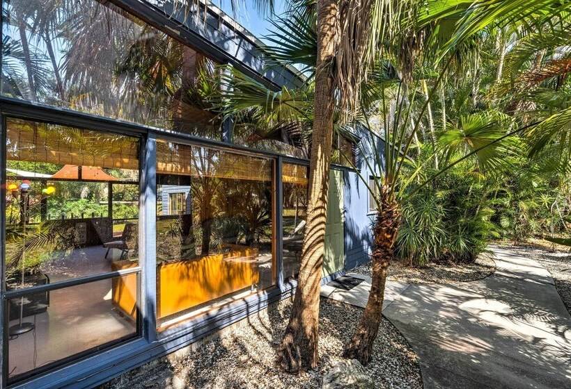 Breezy, Garden Level Home < 2mi To Riverwalk!