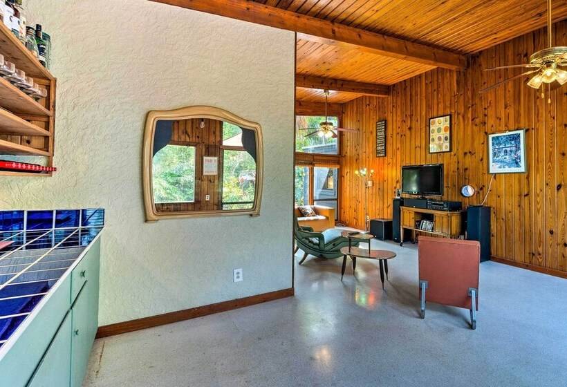 Breezy, Garden Level Home < 2mi To Riverwalk!