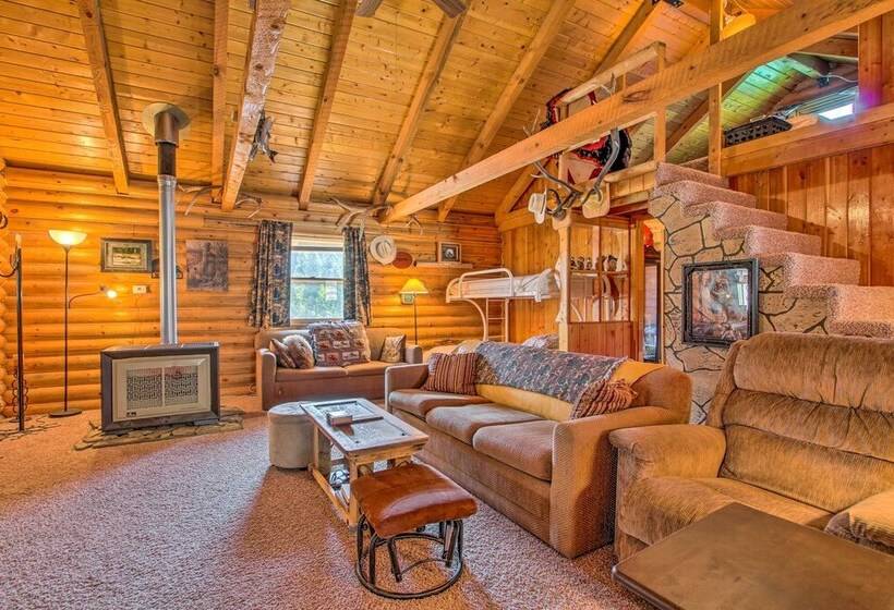 Charming Montana Retreat W/ Mountain Views!