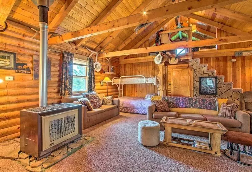 Charming Montana Retreat W/ Mountain Views!