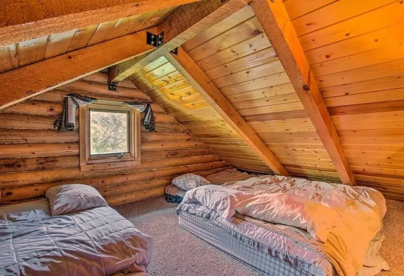 Charming Montana Retreat W/ Mountain Views!