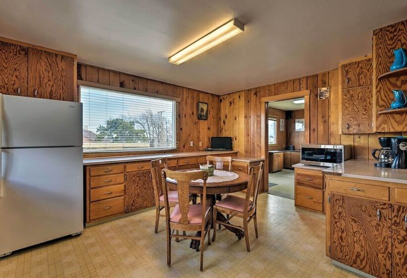 Charming Trinidad Home ~ 2 Mi To Main Street!