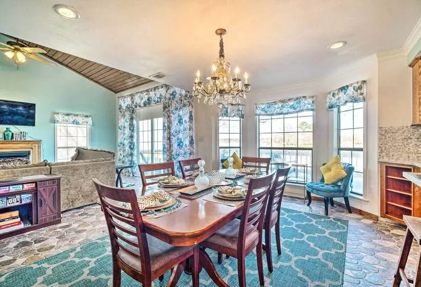 Family Home W/ Boat Dock, Fire Pit + Balcony