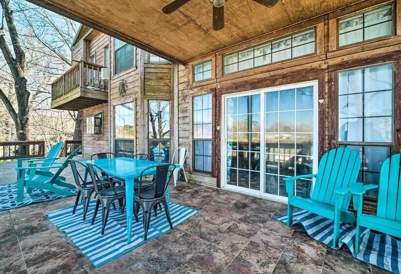 Family Home W/ Boat Dock, Fire Pit + Balcony