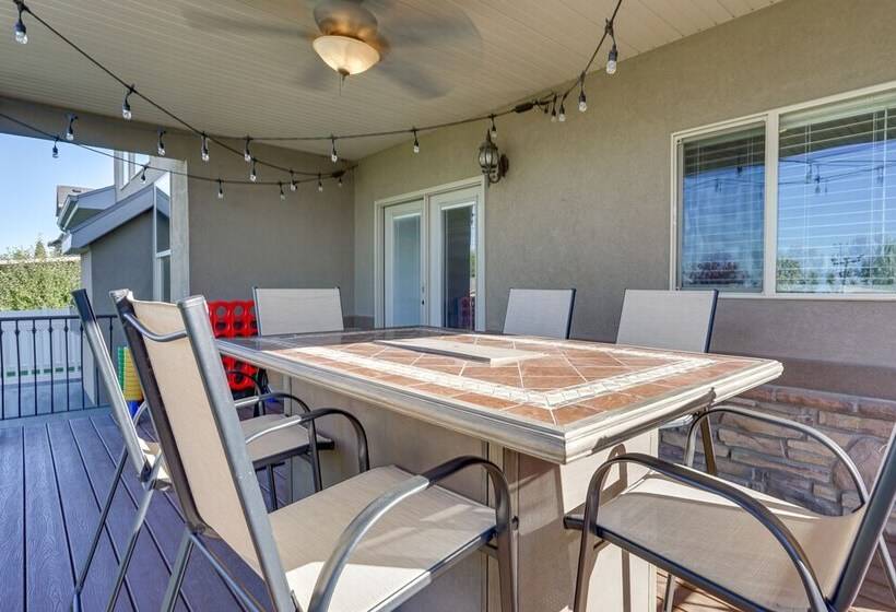 Great Salt Lake House: 5,000 Sq Ft, Mtn Views!