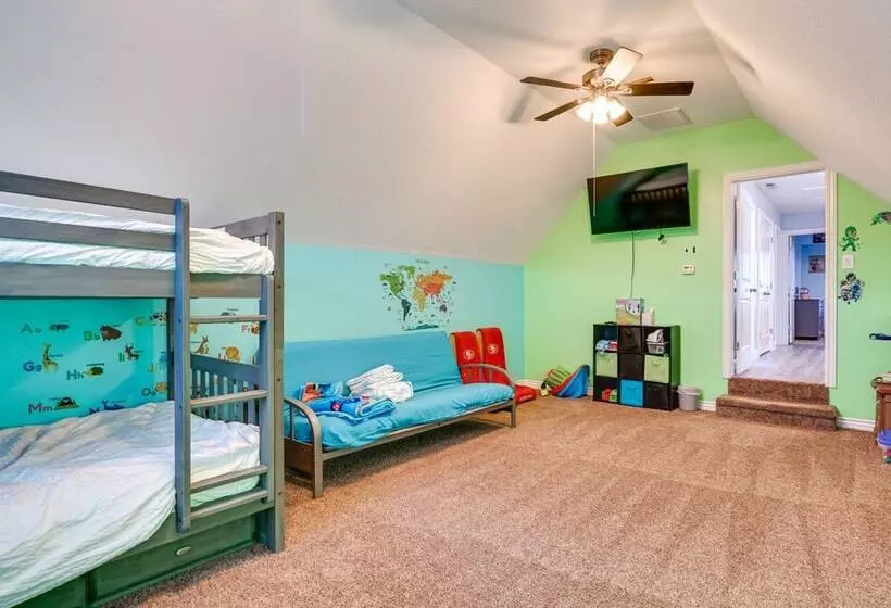 Great Salt Lake House: 5,000 Sq Ft, Mtn Views!