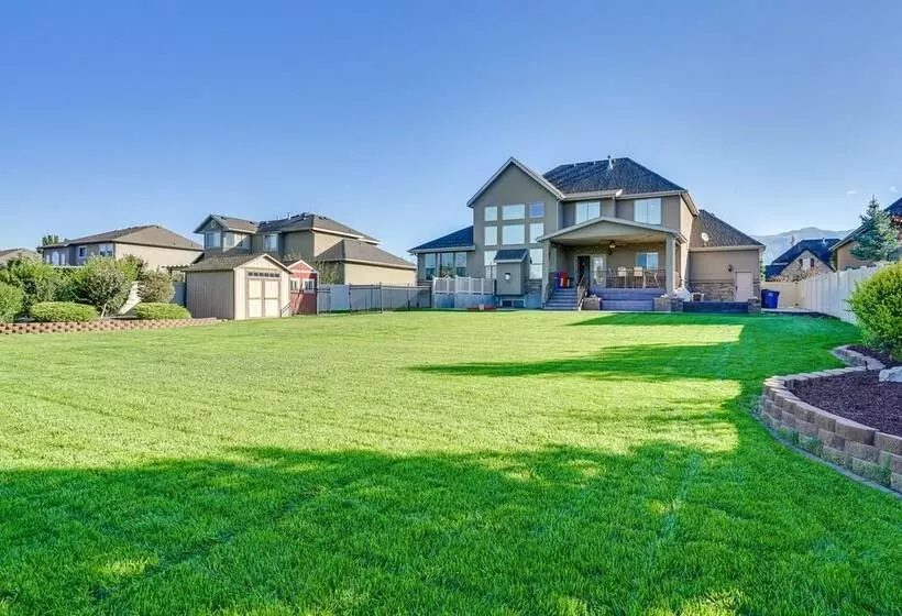 Great Salt Lake House: 5,000 Sq Ft, Mtn Views!