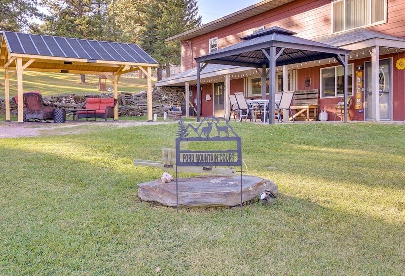 Hill City Hideaway Near Mt Rushmore & Hiking