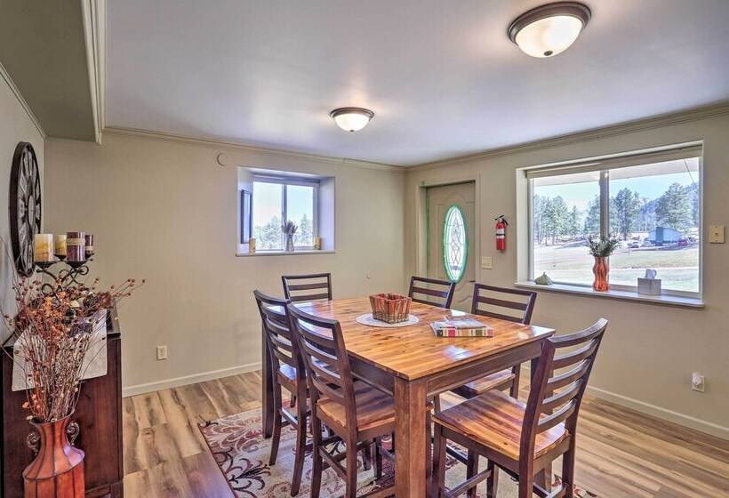 Hill City Hideaway Near Mt Rushmore & Hiking