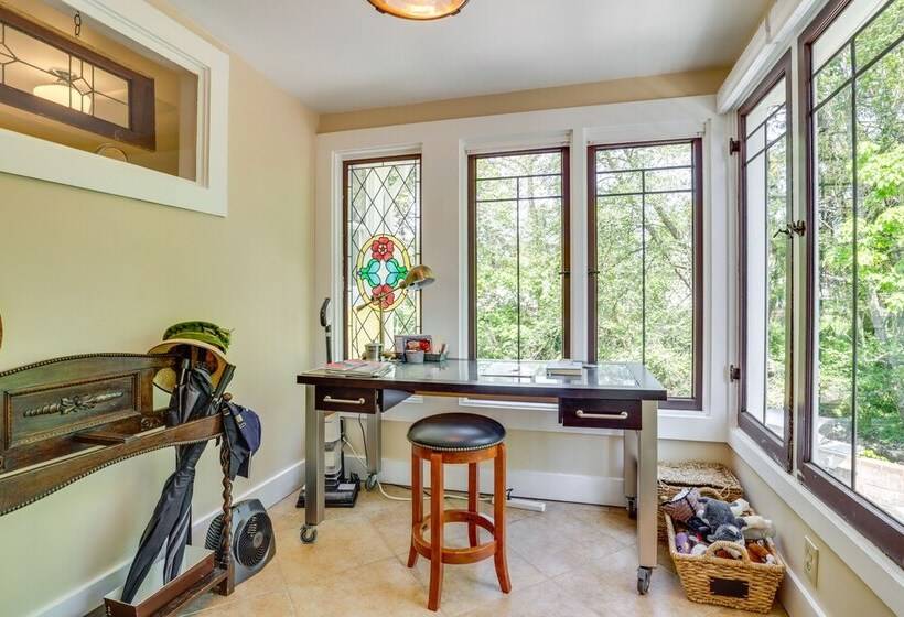 Historic Home Near Downtown Salem: Walk To Capitol