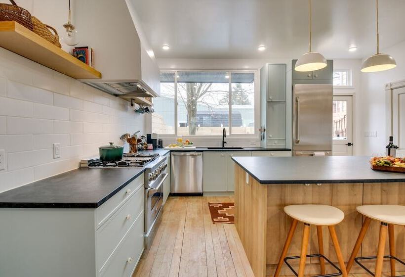 Indiana Vacation Rental: Walk To Madison Main St!