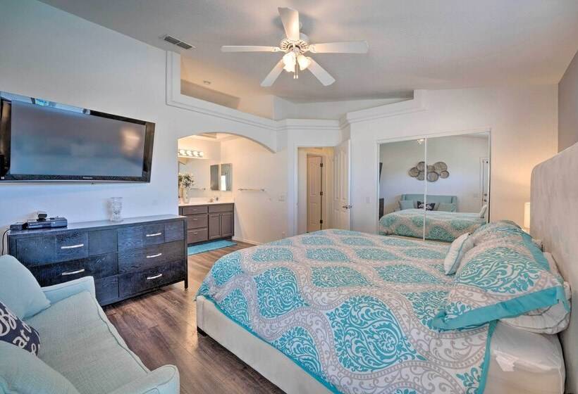 Central Lake Havasu City House: Grill & Ev Charger